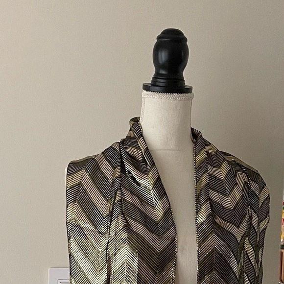 Chevron Print Metallic Gold Silver Scarf Career Office - Picture 8 of 8